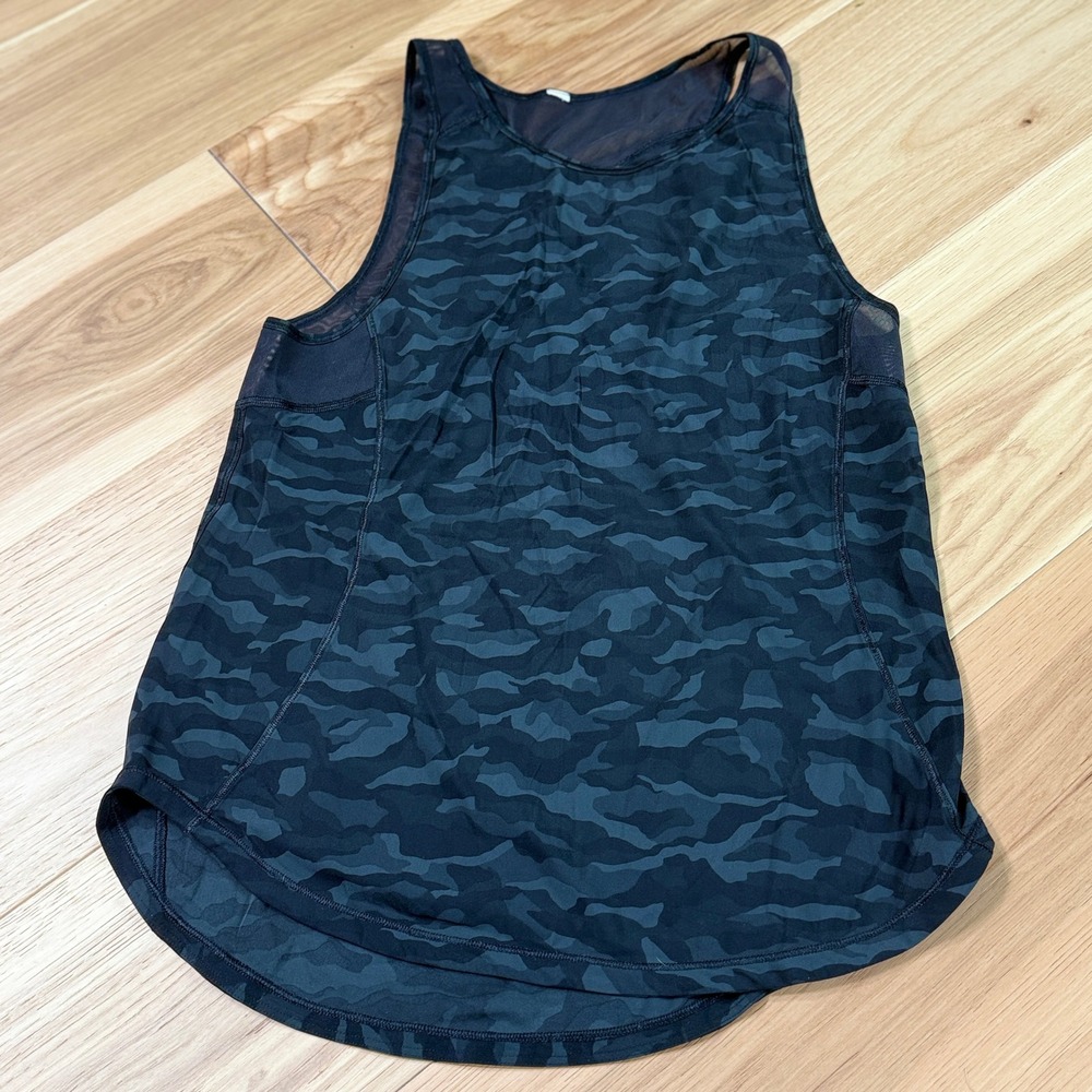 Lululemon Tank Top Women Size 4 Blue Camo Mesh Back Racerback Activewear luxury